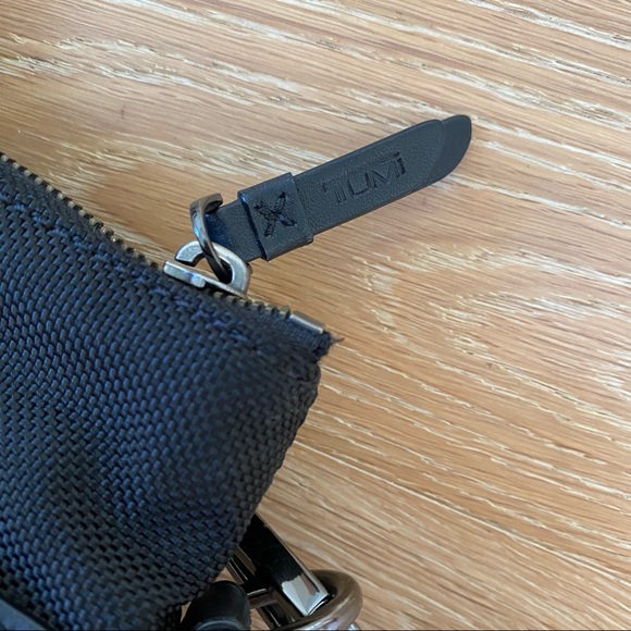 Tumi Santa Monica Whitfield Helmet Leather Nylon Tote Messenger Carry Bag - Picture 10 of 12